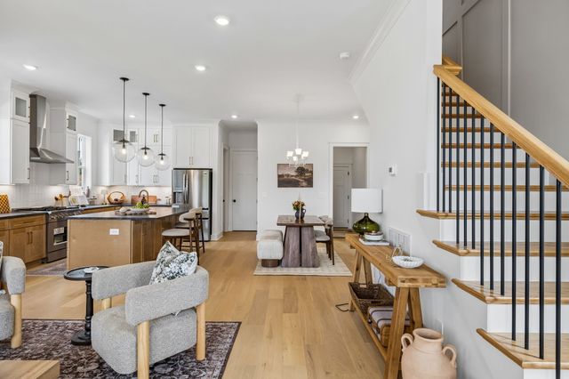 2068 Whitney Ave, Nashville, TN 37210