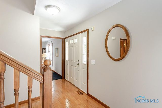 7040 Country Creek Road, Maumee, OH 43537