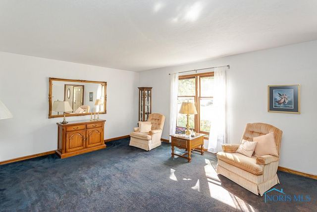 7040 Country Creek Road, Maumee, OH 43537