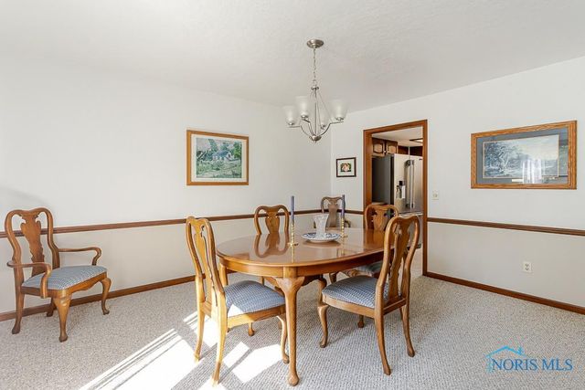 7040 Country Creek Road, Maumee, OH 43537