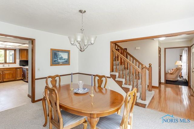 7040 Country Creek Road, Maumee, OH 43537