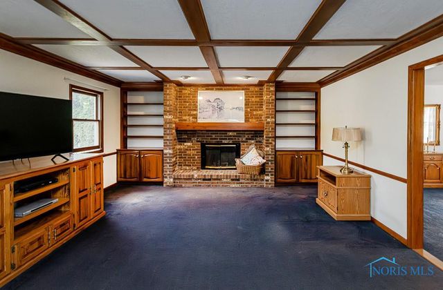 7040 Country Creek Road, Maumee, OH 43537