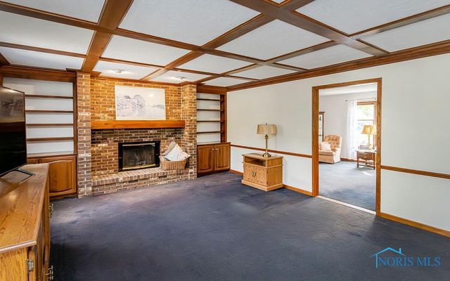 7040 Country Creek Road, Maumee, OH 43537