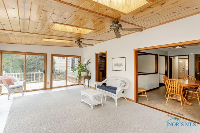 7040 Country Creek Road, Maumee, OH 43537