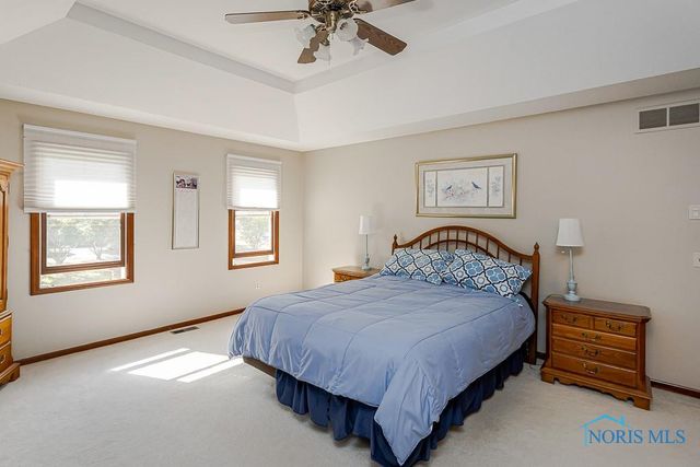 7040 Country Creek Road, Maumee, OH 43537