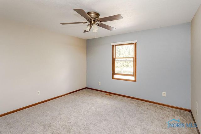 7040 Country Creek Road, Maumee, OH 43537