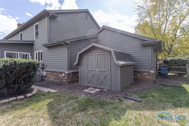 7040 Country Creek Road, Maumee, OH 43537