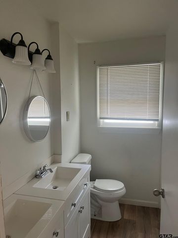 700 W 2nd Street, Tyler, TX 75701