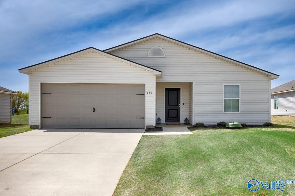 121 Olde Hearth Road, New Market, AL 35761