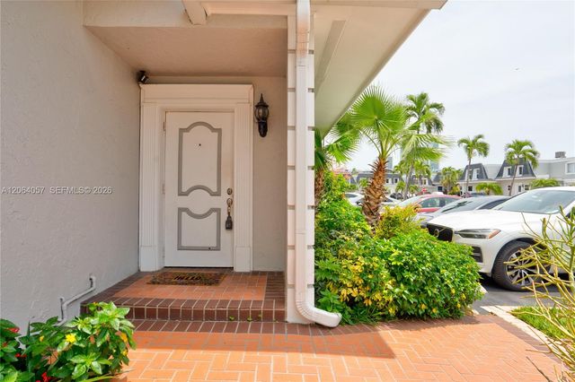 2307 NE 7th Street 40, Hallandale Beach, FL 33009