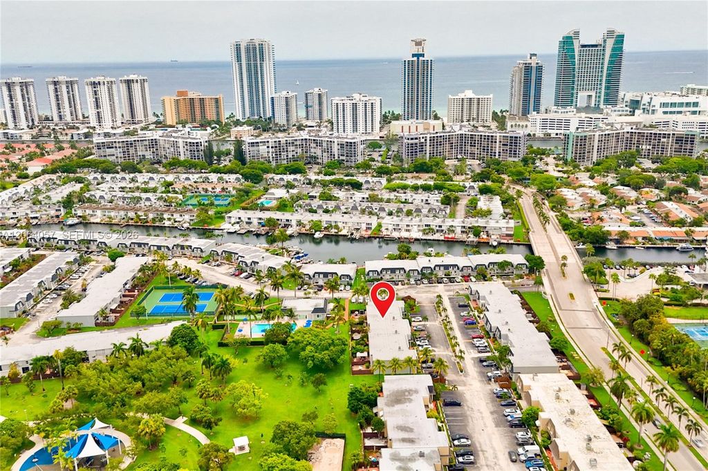 2307 NE 7th Street 40, Hallandale Beach, FL 33009
