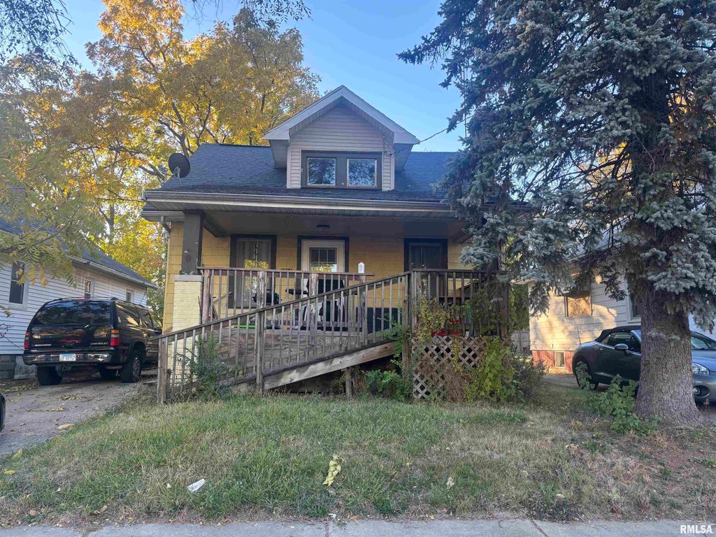2211 N ELLIS Street, Peoria, IL 61604