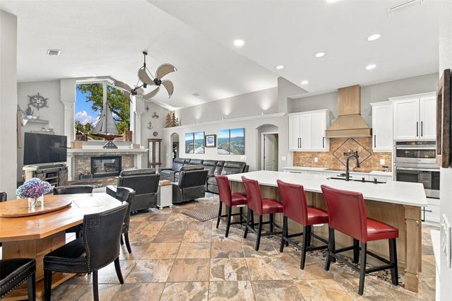 5105 SYLVAN OAKS DRIVE, Valrico, FL 33596