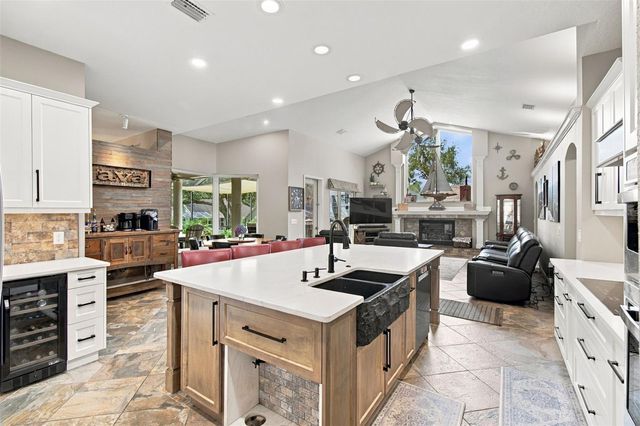 5105 SYLVAN OAKS DRIVE, Valrico, FL 33596