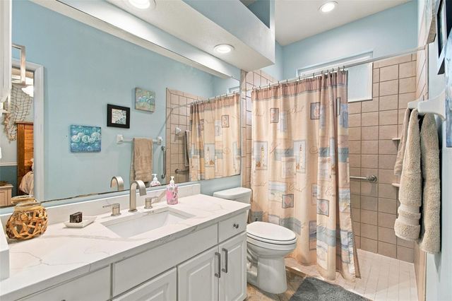 5105 SYLVAN OAKS DRIVE, Valrico, FL 33596