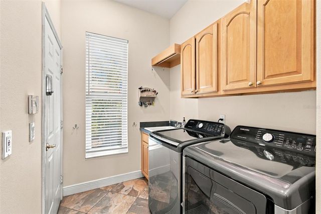 5105 SYLVAN OAKS DRIVE, Valrico, FL 33596