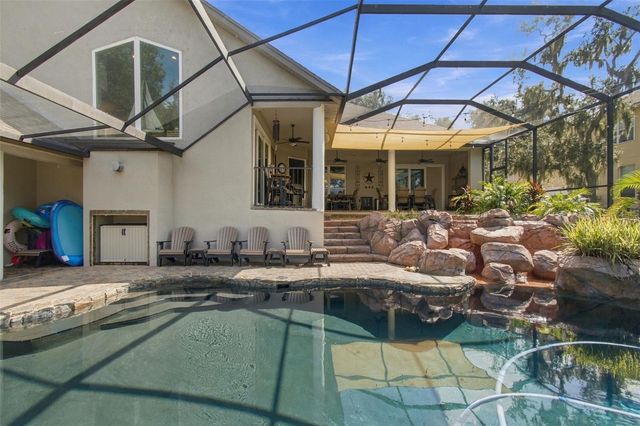5105 SYLVAN OAKS DRIVE, Valrico, FL 33596