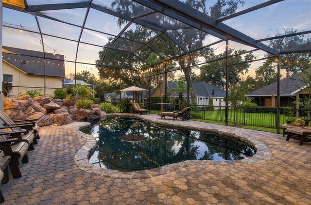 5105 SYLVAN OAKS DRIVE, Valrico, FL 33596