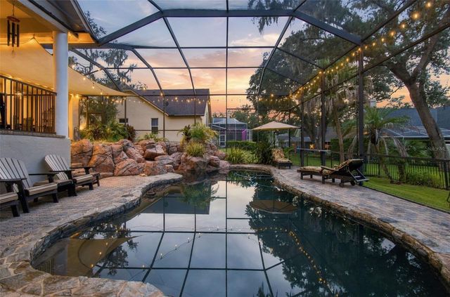5105 SYLVAN OAKS DRIVE, Valrico, FL 33596