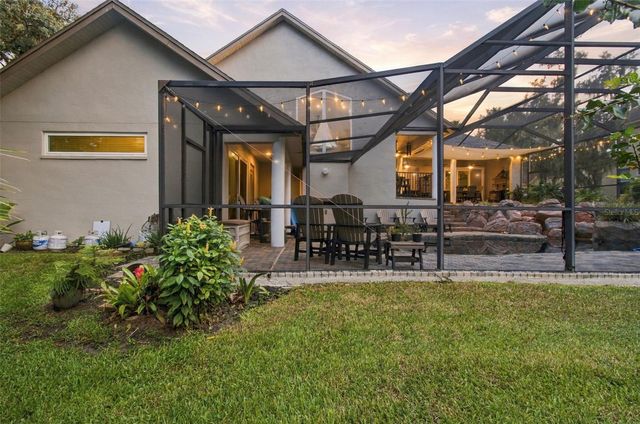 5105 SYLVAN OAKS DRIVE, Valrico, FL 33596