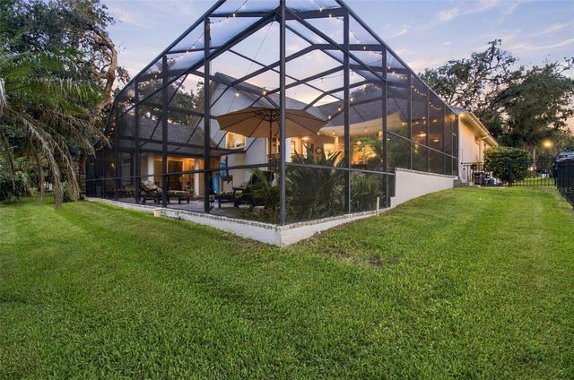 5105 SYLVAN OAKS DRIVE, Valrico, FL 33596