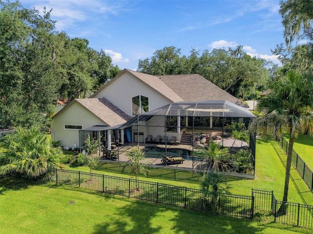 5105 SYLVAN OAKS DRIVE, Valrico, FL 33596