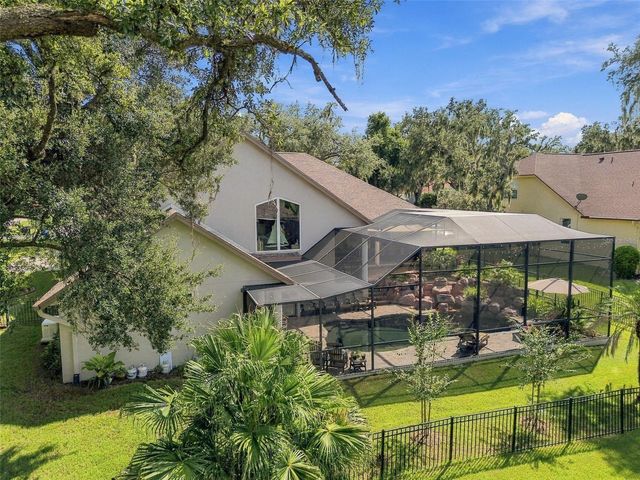5105 SYLVAN OAKS DRIVE, Valrico, FL 33596