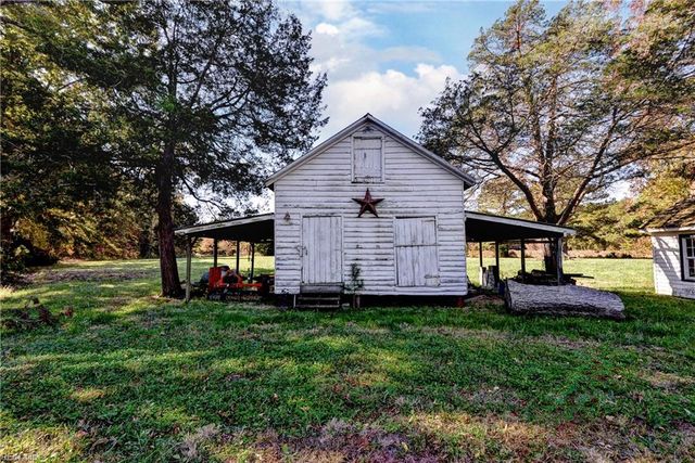 6040 New Point Comfort HWY, Port Haywood, VA 23138