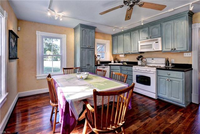 6040 New Point Comfort HWY, Port Haywood, VA 23138