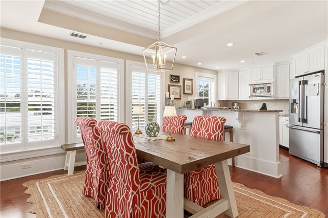 744 Ocean Blvd 303, St Simons Island, GA 31522