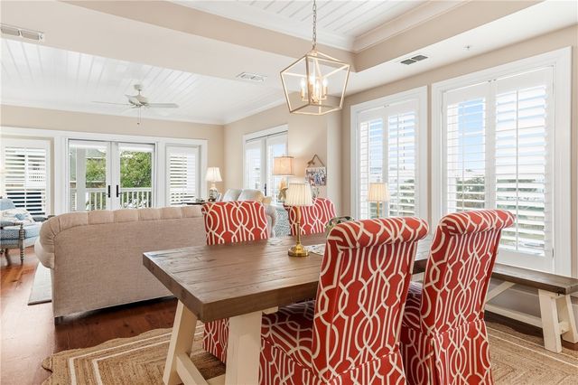 744 Ocean Blvd 303, St Simons Island, GA 31522