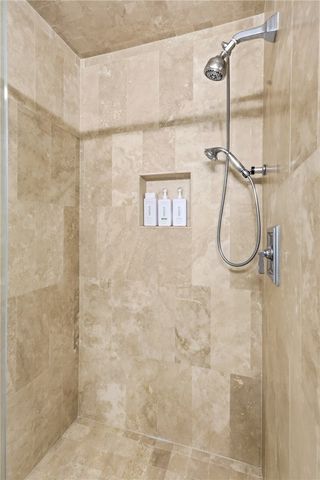 744 Ocean Blvd 303, St Simons Island, GA 31522