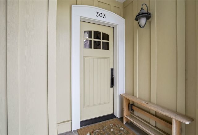 744 Ocean Blvd 303, St Simons Island, GA 31522