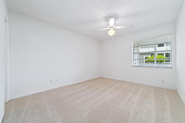 552 NORMANDY L Lane l, Delray Beach, FL 33484