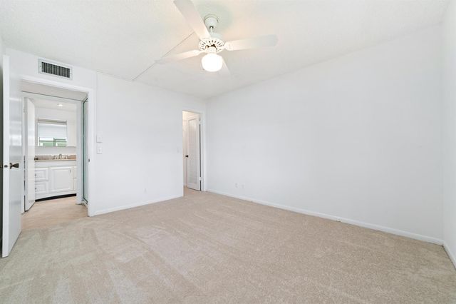 552 NORMANDY L Lane l, Delray Beach, FL 33484