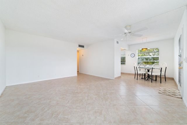 552 NORMANDY L Lane l, Delray Beach, FL 33484