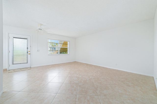 552 NORMANDY L Lane l, Delray Beach, FL 33484