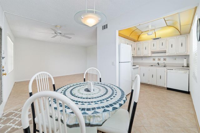 552 NORMANDY L Lane l, Delray Beach, FL 33484