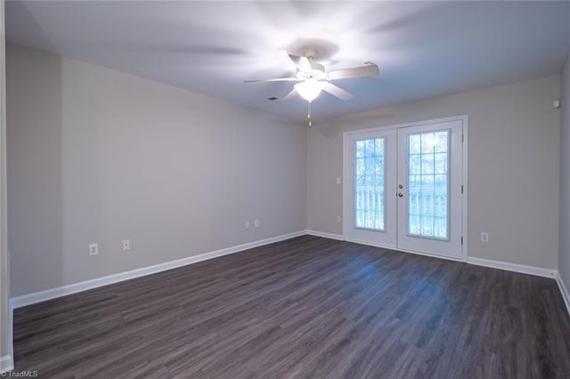 7104 Friendly Avenue, Greensboro, NC 27410