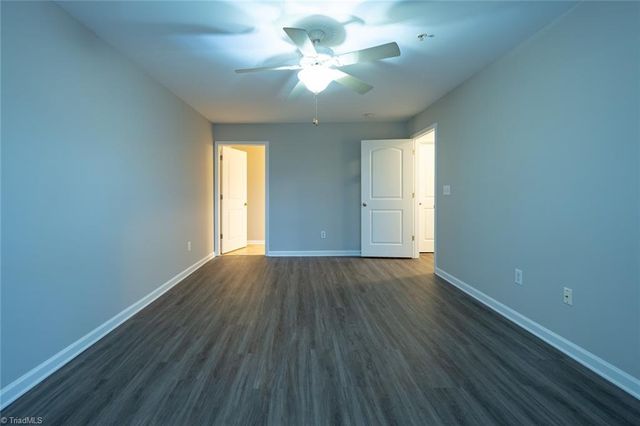 7104 Friendly Avenue, Greensboro, NC 27410