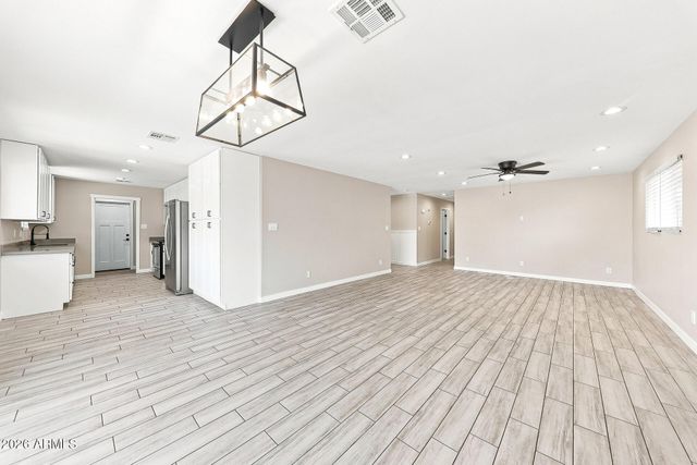 13828 N 33RD Avenue, Phoenix, AZ 85053