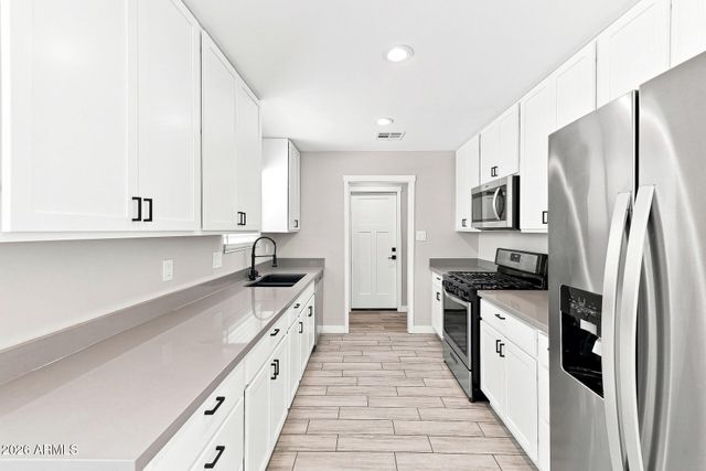 13828 N 33RD Avenue, Phoenix, AZ 85053