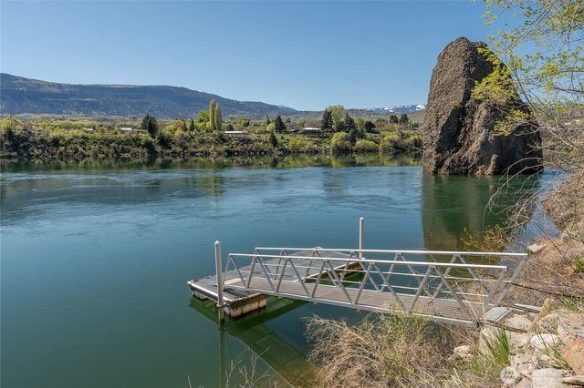 1418 S Tyee Avenue, East Wenatchee, WA 98802