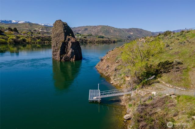 1418 S Tyee Avenue, East Wenatchee, WA 98802