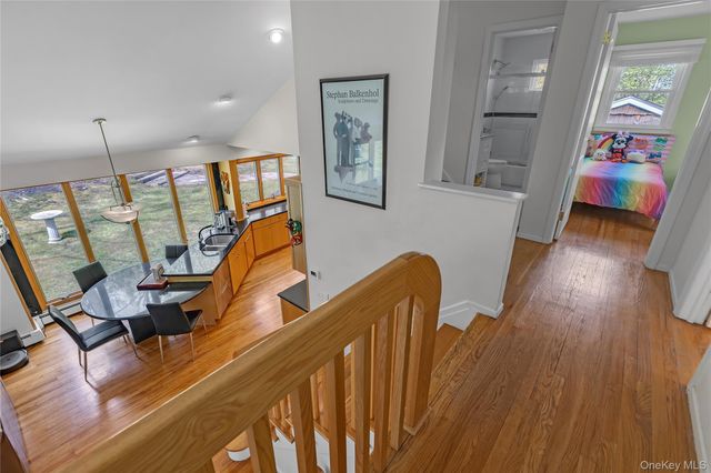 16 Appletree Lane, Huntington Station, NY 11746