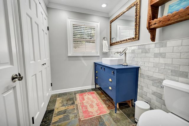 1604 Bedford Dr, Midland, TX 79701