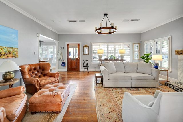 1604 Bedford Dr, Midland, TX 79701