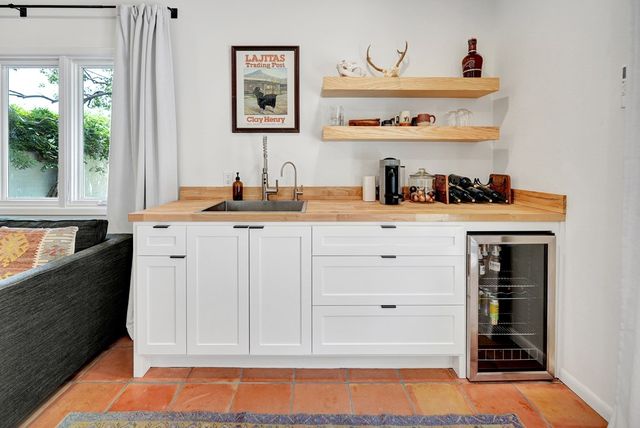 1604 Bedford Dr, Midland, TX 79701