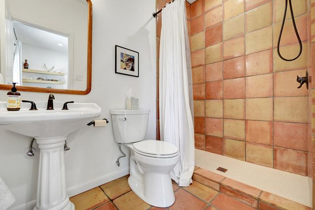 1604 Bedford Dr, Midland, TX 79701