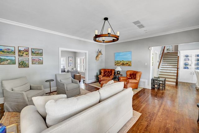 1604 Bedford Dr, Midland, TX 79701